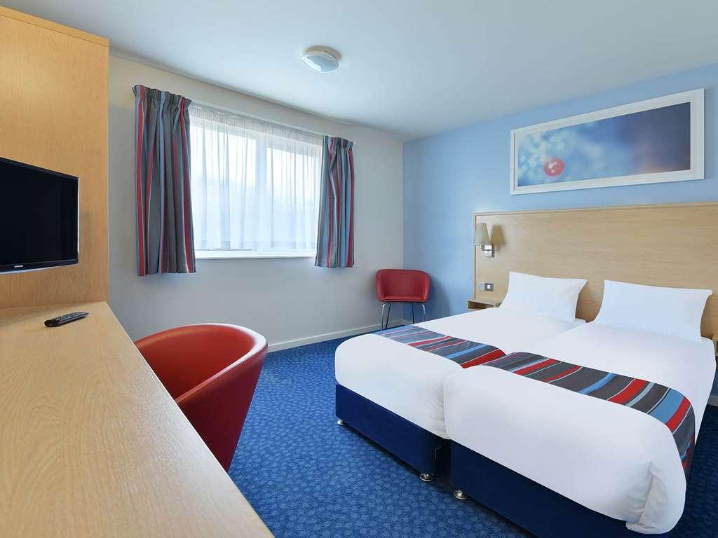 Travelodge Glasgow Airport Hotel Szoba fotó
