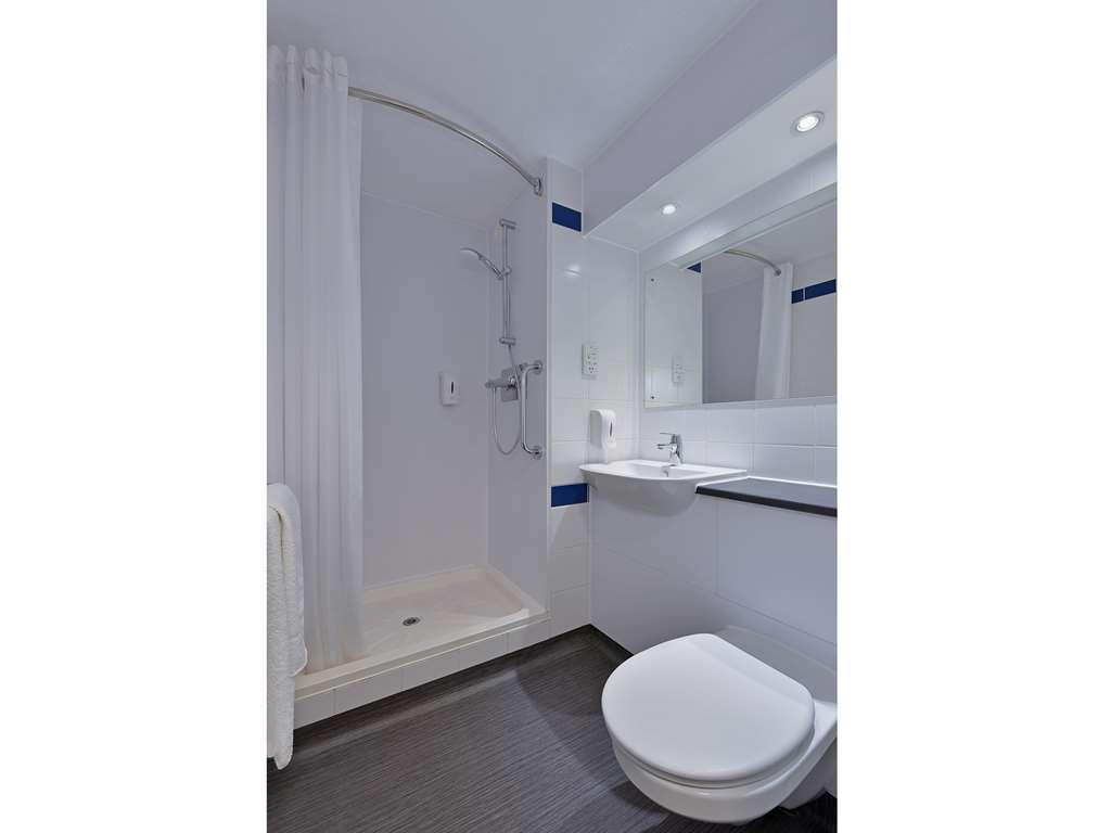 Travelodge Glasgow Airport Hotel Szoba fotó